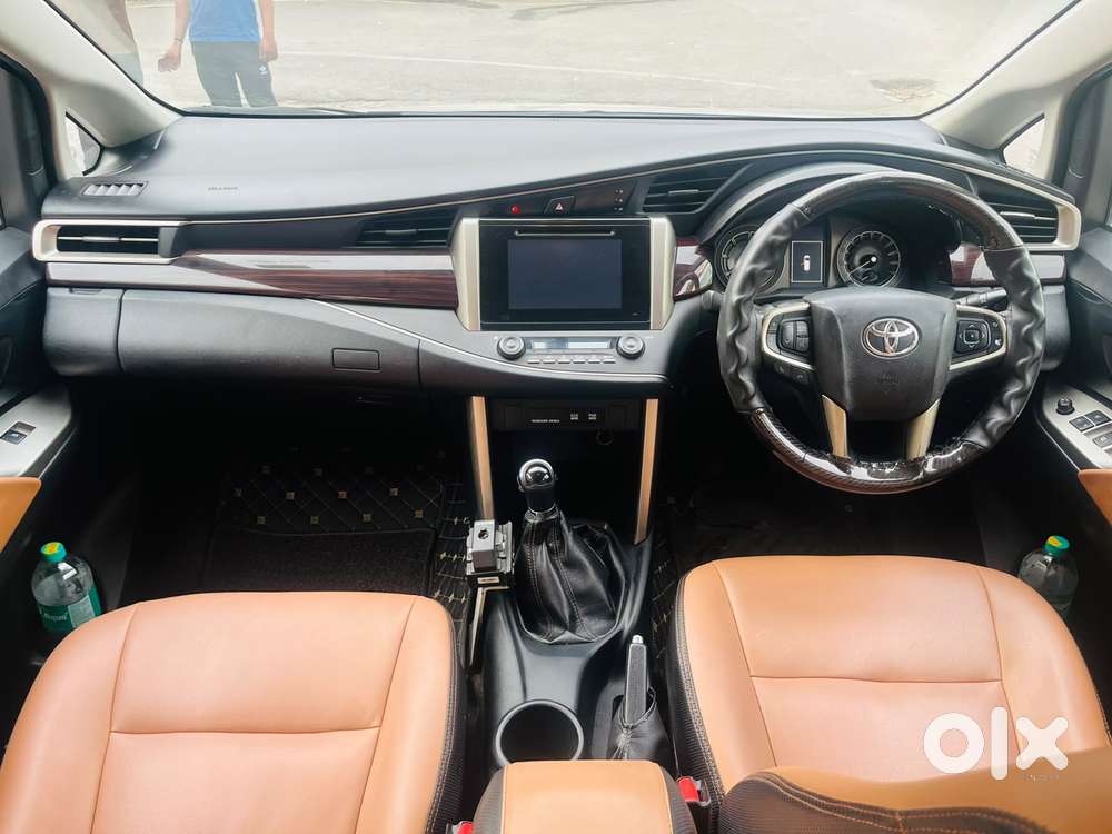 Toyota Innova Crysta 2.4 V 8 Str, 2016, Diesel