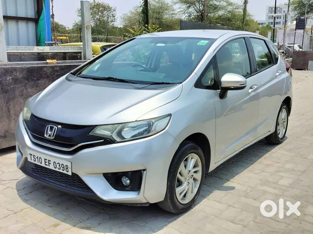 2015 Honda Jazz At Manual Petrol 75600 Km
