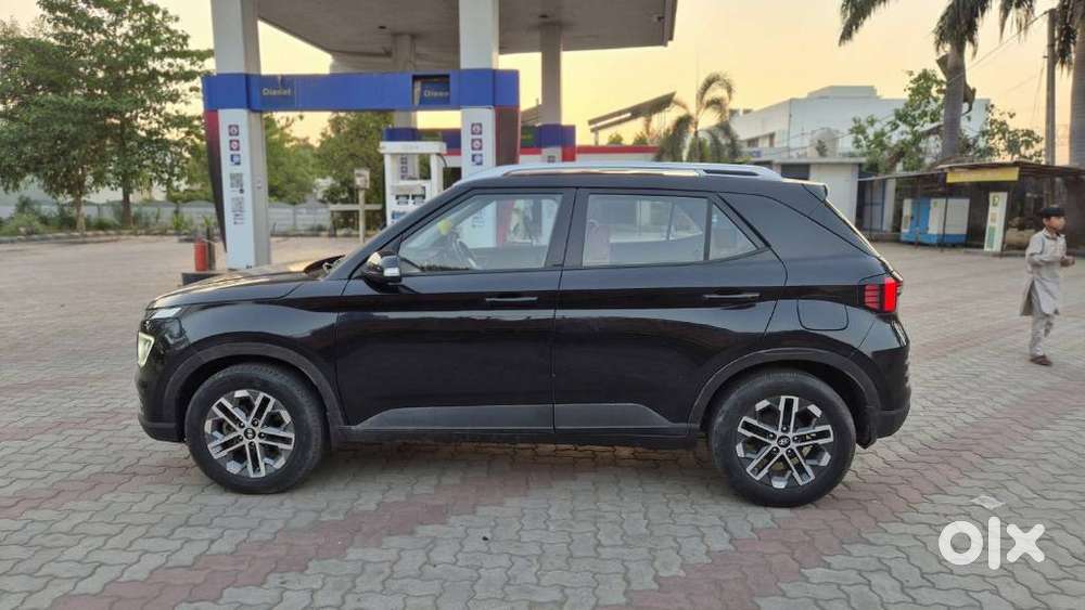 Hyundai Venue Sx Mt, 2023, Diesel