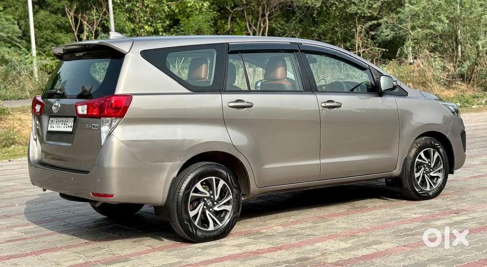Toyota Innova Crysta [2020-ongoing] 2.4 Gx At 7 Str, 2021, Diesel