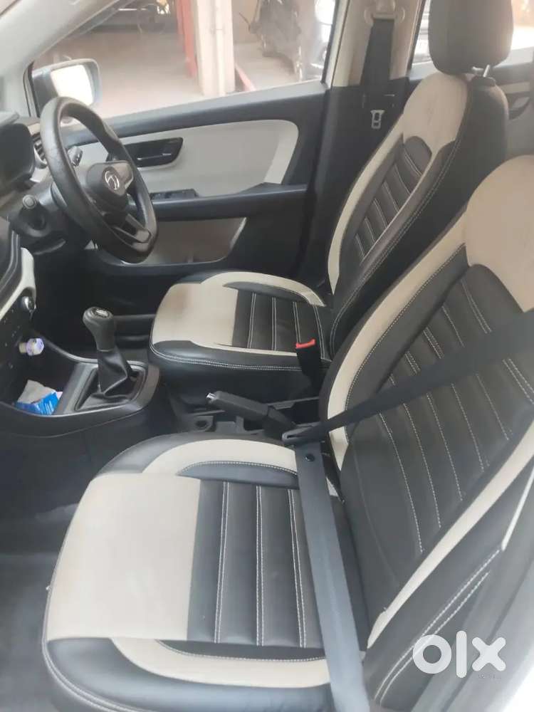Tata Altroz Xm Plus 2023 Km Driven