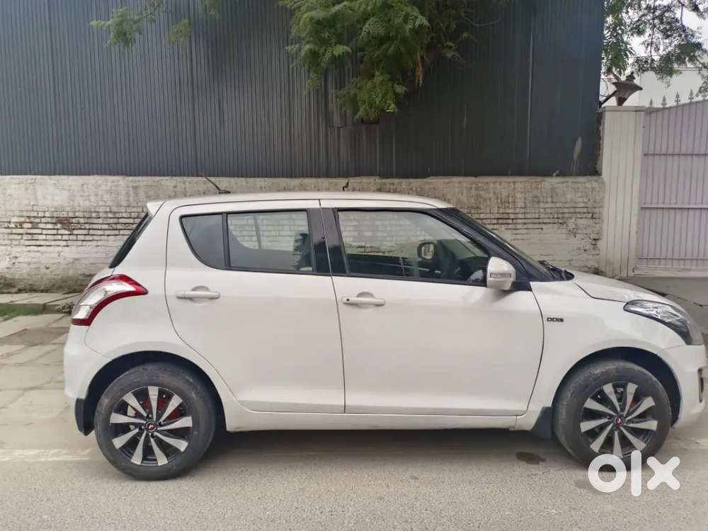 Maruti Suzuki Swift 2015 Diesel 99500 Km Driven