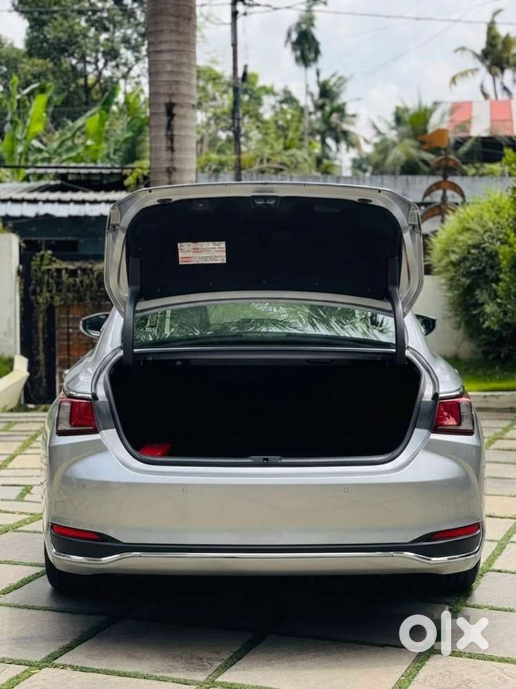 Lexus Es 300h, 2023, Petrol