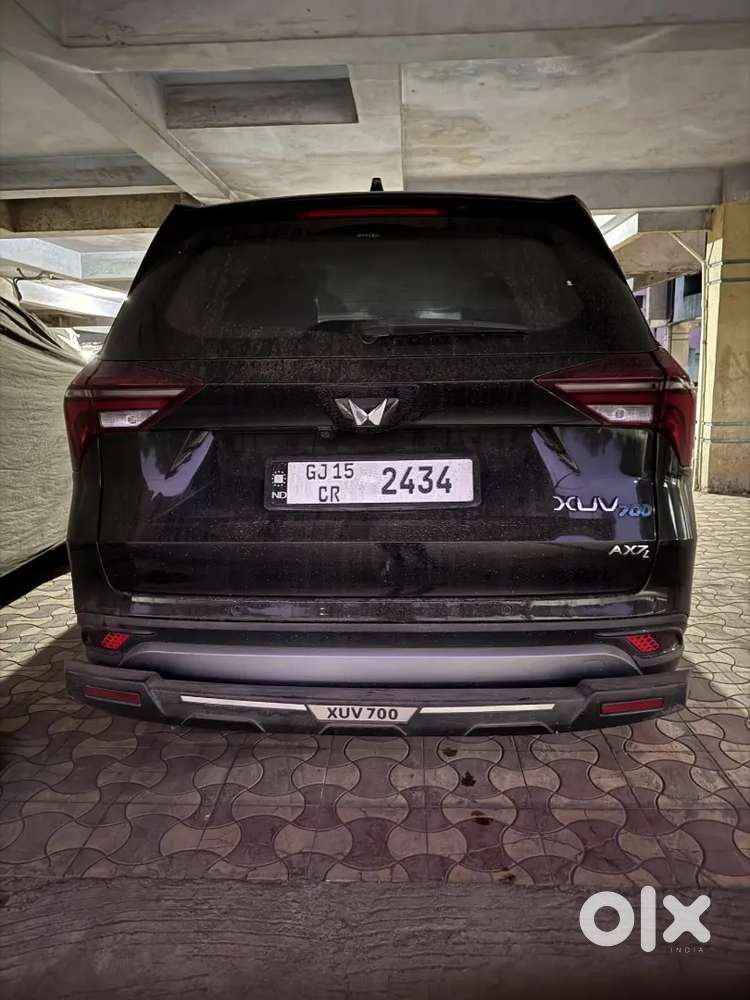 Mahindra Xuv700 Ax7l 2025 Black Colour