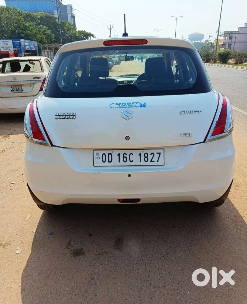 2016 Maruti Suzuki Swift Automatic Petrol Car