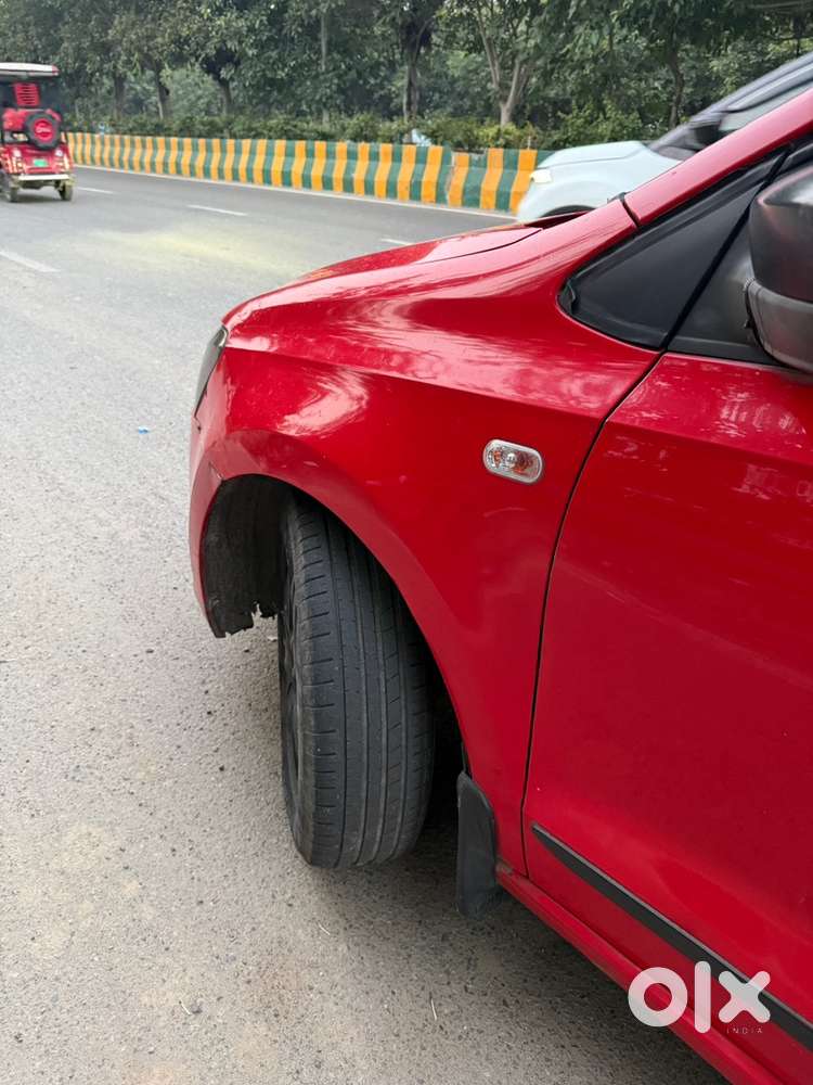 Volkswagen Vento Petrol Manual 2011