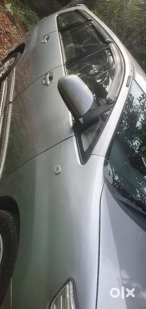 Toyota Innova 2016 Diesel 230000 Km Driven