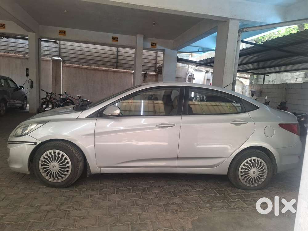 Hyundai Verna Petrol 2011