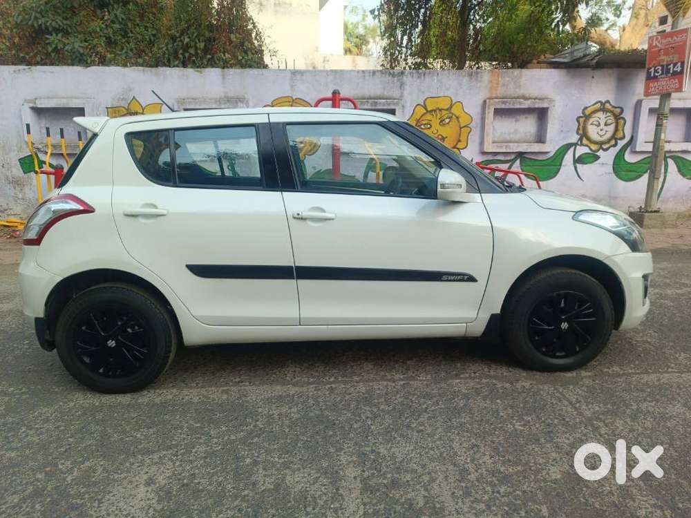 Maruti Suzuki Swift Vxi + Manual, 2014, Petrol