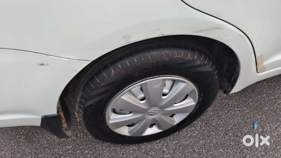 Maruti Suzuki Swift Dzire Vxi Optional, 2011, Petrol