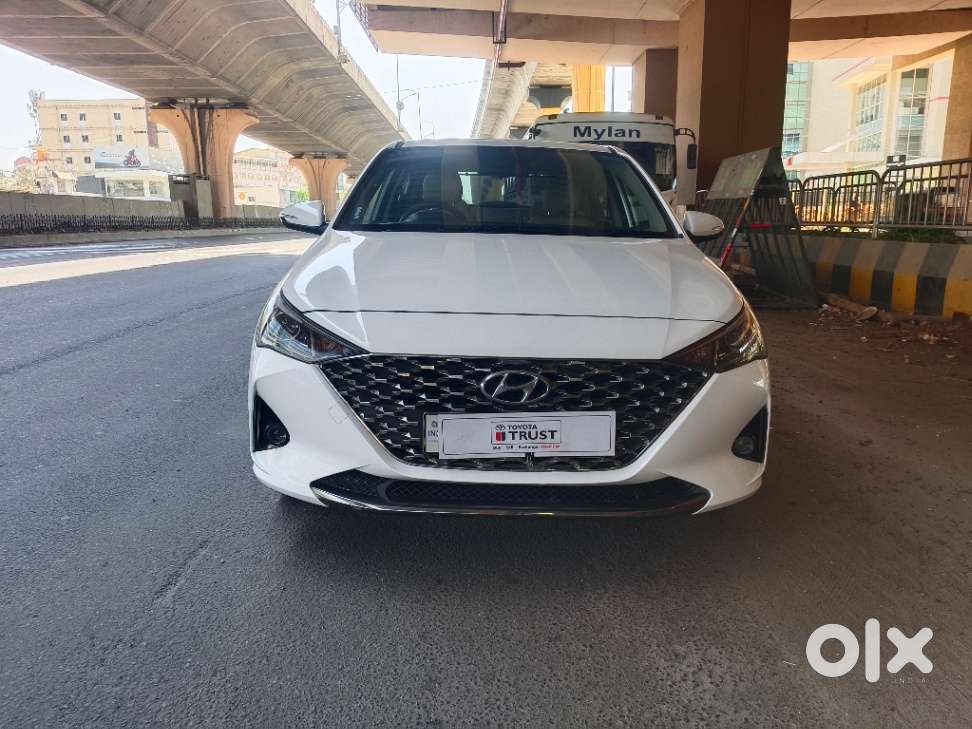 Hyundai Verna Crdi Vgt Sx 1.5, 2022, Petrol