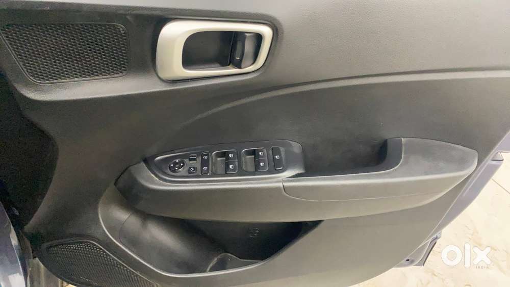 Hyundai Venue Sx Plus Turbo Dct, 2019, Petrol