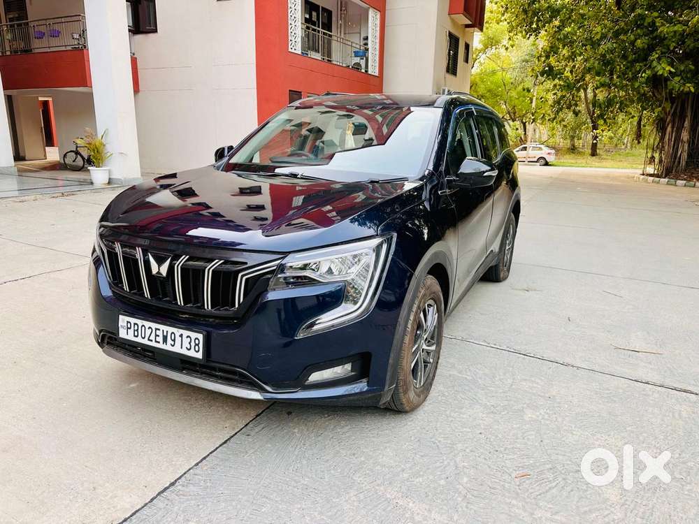 Mahindra Xuv700 2.0 Ax 5 Petrol Mt 7 Str, 2024, Petrol