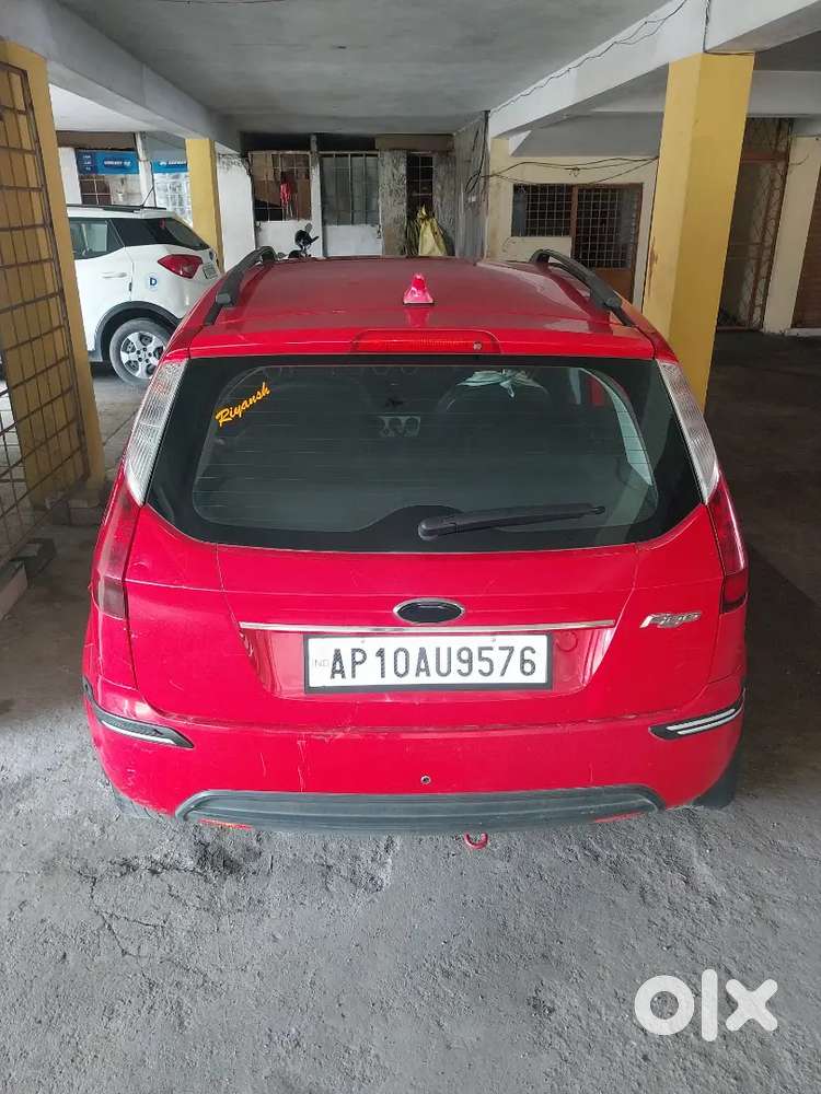 Ford Figo Petrol 2010