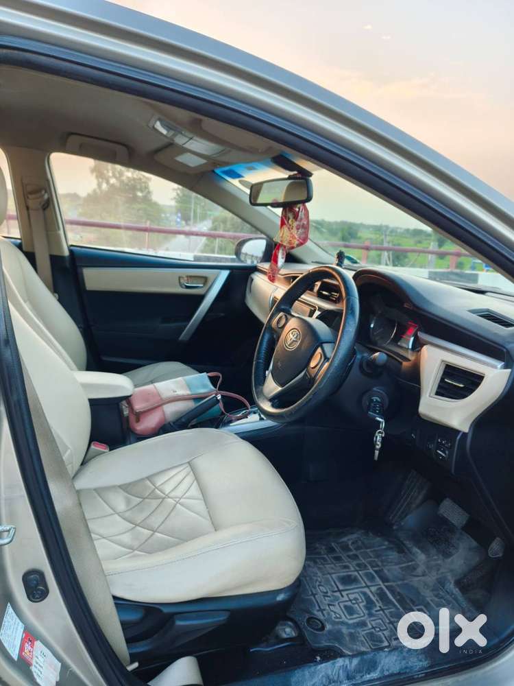 Toyota Corolla Altis 2015