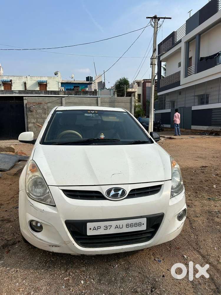 Hyundai 2012 Car Petrol Manual