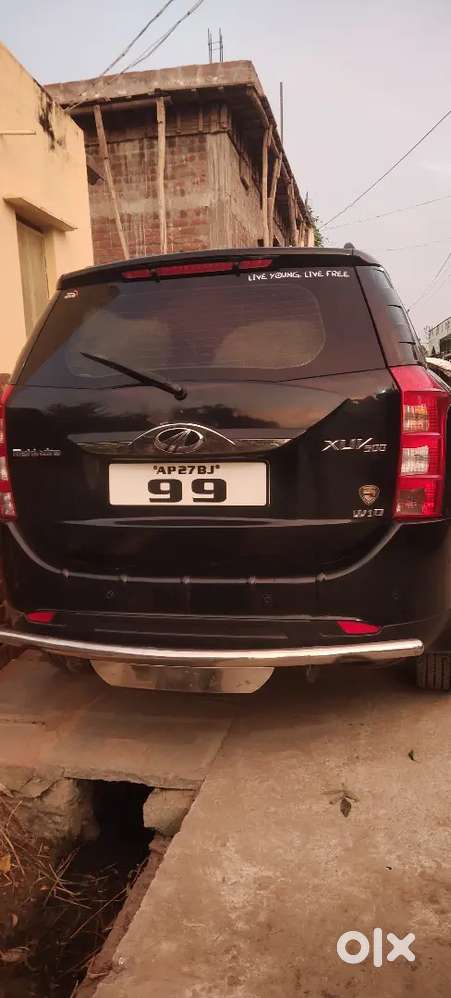 Mahindra Xuv500 W10 2016 Diesel 149000 Km Driven