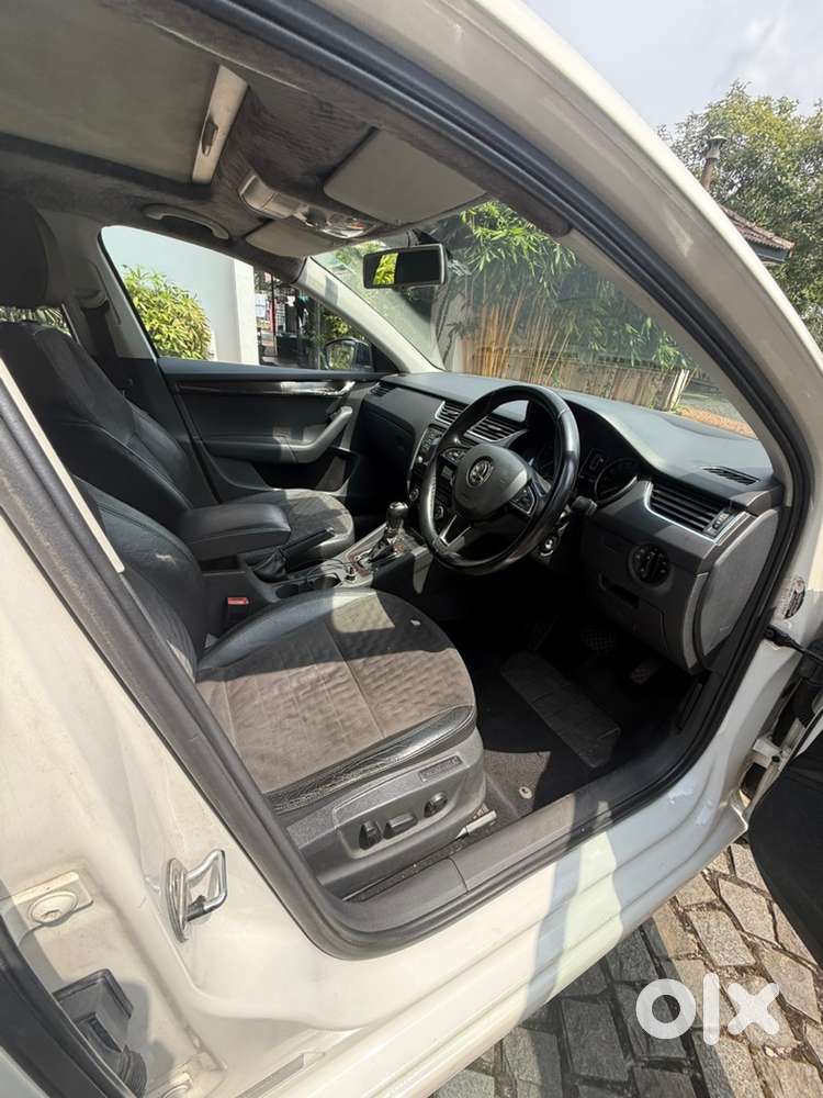 Skoda Octavia Diesel 2015 Km Driven 100000