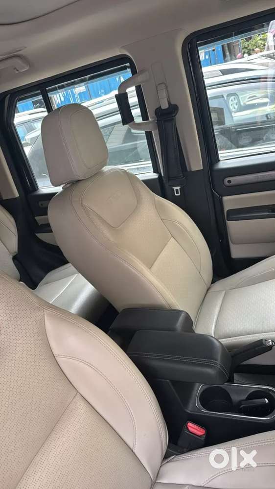 Mahindra Thar Roxx, 2025, Petrol
