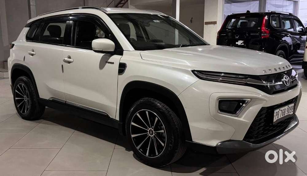 Toyota Urban Cruiser Hyryder, 2022, Petrol