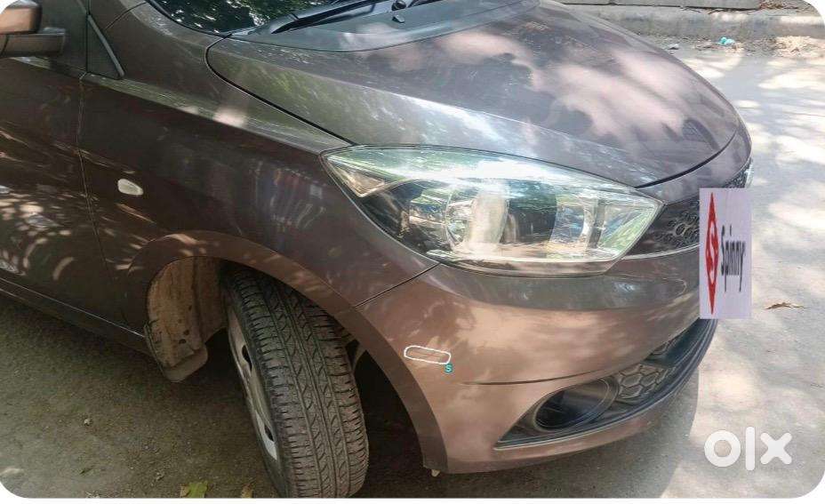 Tata Tiago Xt Rhythm 2018 (21k Kms Driven,brown) Is Pristine Condition