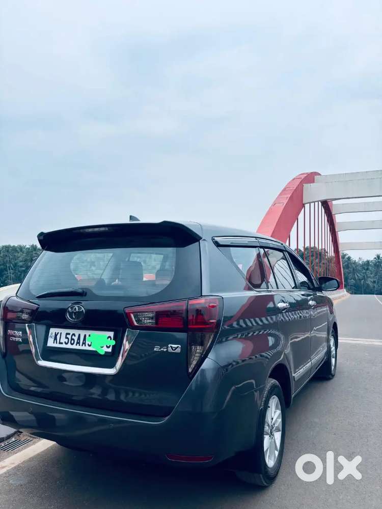 Toyota Innova Crysta 2018 Diesel Well Maintained