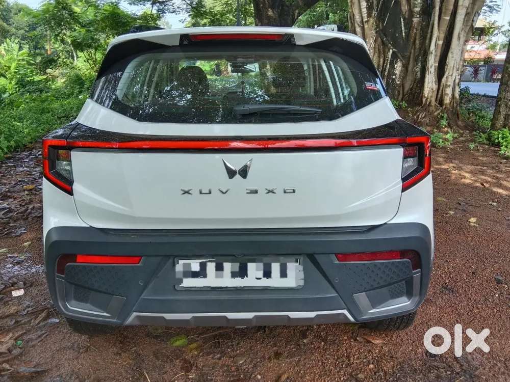 Mahindra Xuv 3xo Ax5 Pm At 2025
