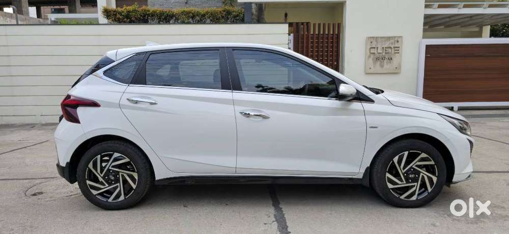 Hyundai New I20 1.2 Asta (o) Ivt, 2025, Petrol