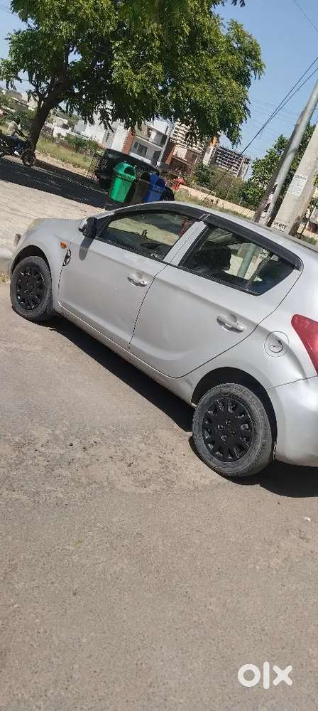 Hyundai I20 2010 Petrol 90000 Km Driven
