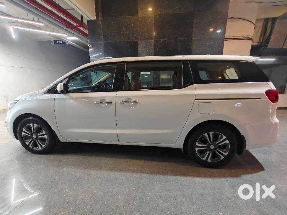 Kia Carnival Premium, 2021, Diesel