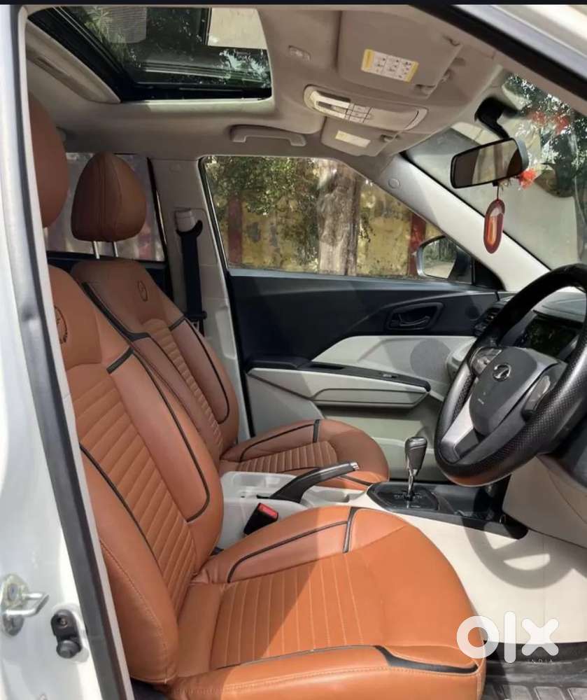 Mahindra Xuv300 1.2 W6 Amt Petrol, 2022, Petrol