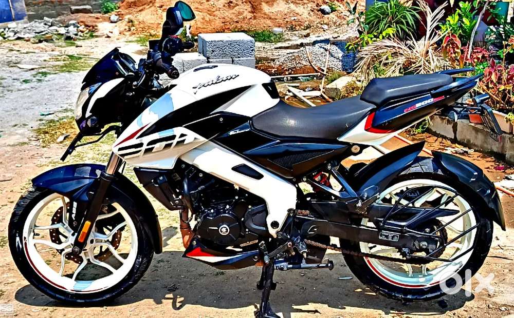 New Model Bajaj Ns 200 Bs6 Kawasaki Rouser 200 Ns 200 Bs6 Price On