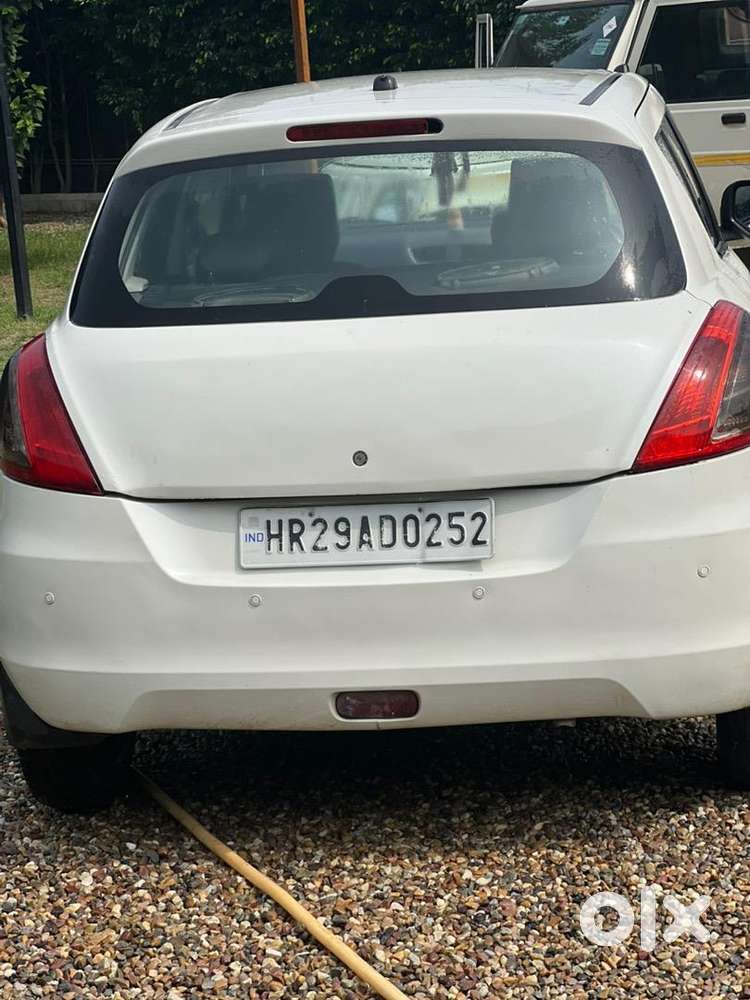 Maruti Suzuki Swift 2012 Cng & Hybrids 131000 Km Driven