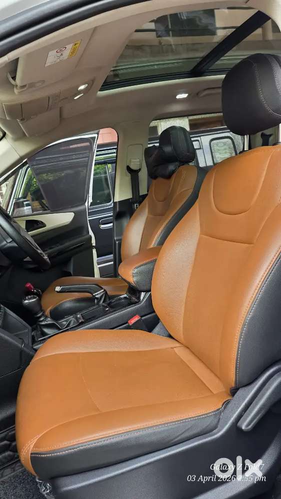 Mahindra Xuv700 Ax5 Diesel Manual Everest White Ceramic Coated