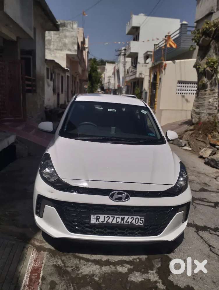 Hyundai Aura 2023 Petrol/cng Well Maintained Top Model Mydemand 765000