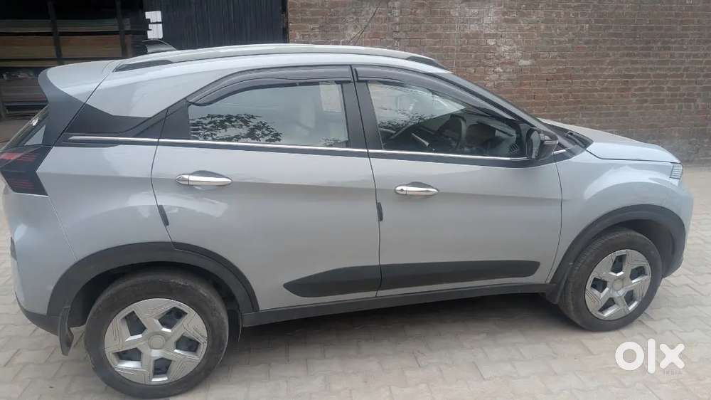 Tata Nexon 2024 Petrol Well Maintained