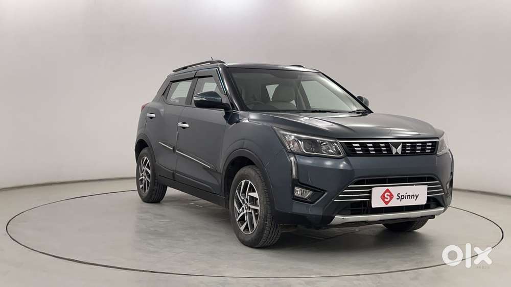 Mahindra Xuv300 1.2 W8 (o) Amt Petrol, 2022, Petrol