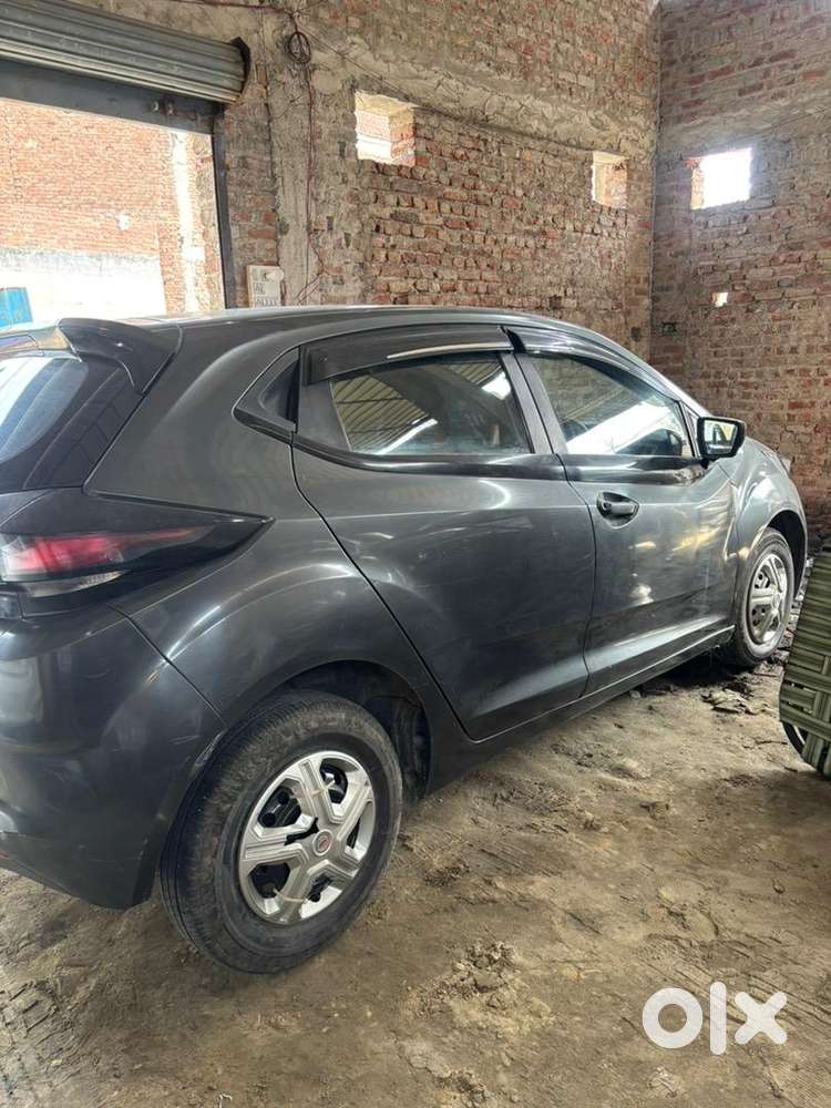 Tata Altroz 2023 Petrol Well Maintained