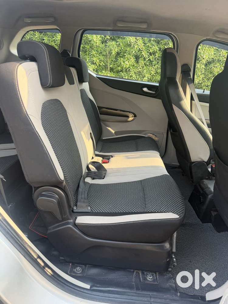 Renault Triber Rxz, 2021, Petrol
