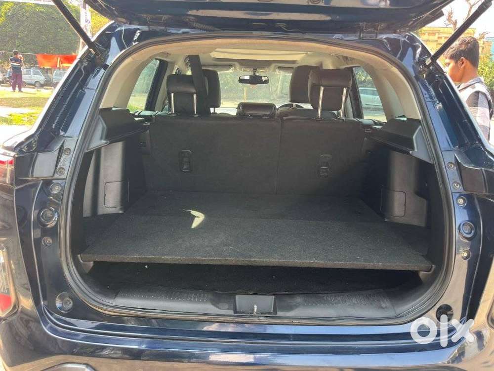 Maruti Suzuki Grand Vitara 1.5 Alpha Plus Intelligent Hybrid Ecvt, 2..