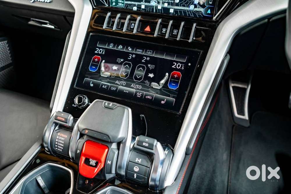 Lamborghini Urus V8, 2021, Petrol
