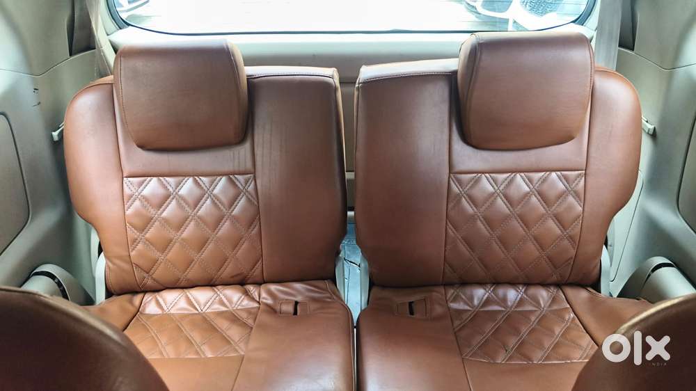 Toyota Innova 2.5 G (diesel) 8 Seater Bs Iv, 2014, Diesel