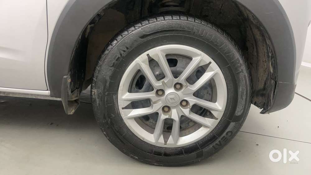 Renault Triber Rxt, 2020, Petrol