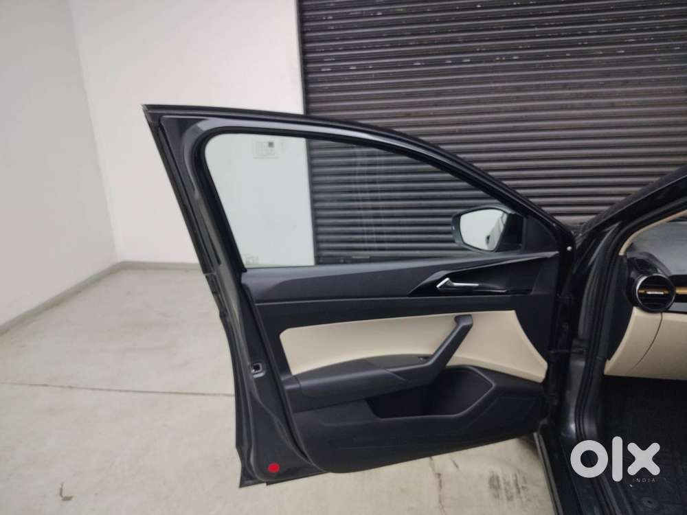 Skoda Slavia Style 1.0l Tsi Mt, 2023, Petrol