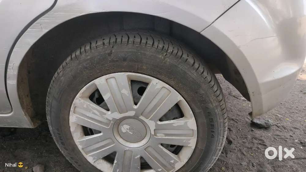 Ford Figo 1.2 Trend Petrol 2012