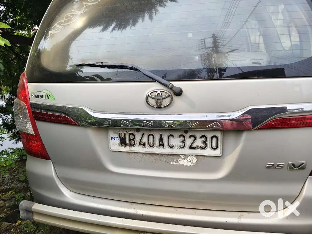 Toyota Innova 2.5 Crysta 2014