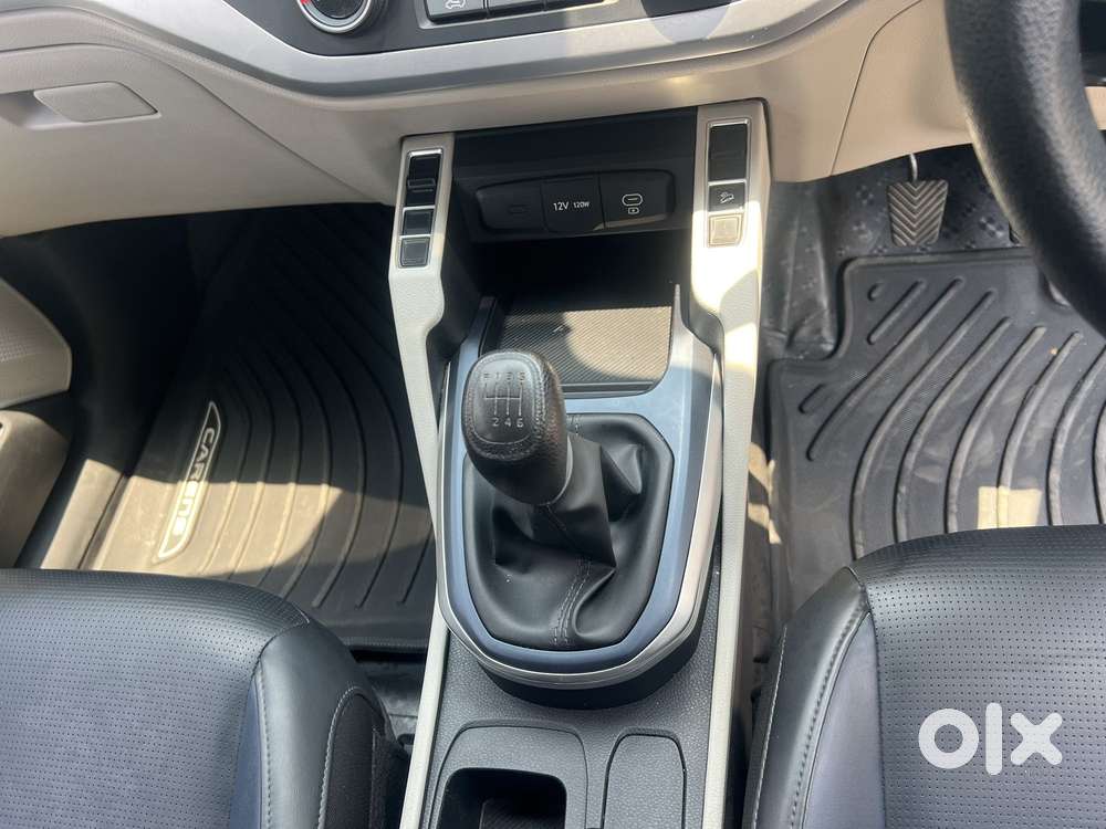 Kia Carens 1.5 Premium 7 Str, 2023, Petrol