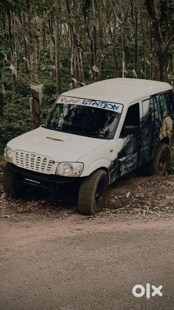 Mahindra Scorpio 2005 Diesel 100000 Km Driven Well Maintained