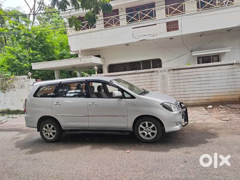 Toyota Innova 2006 Diesel Well Maintained Valid 2030