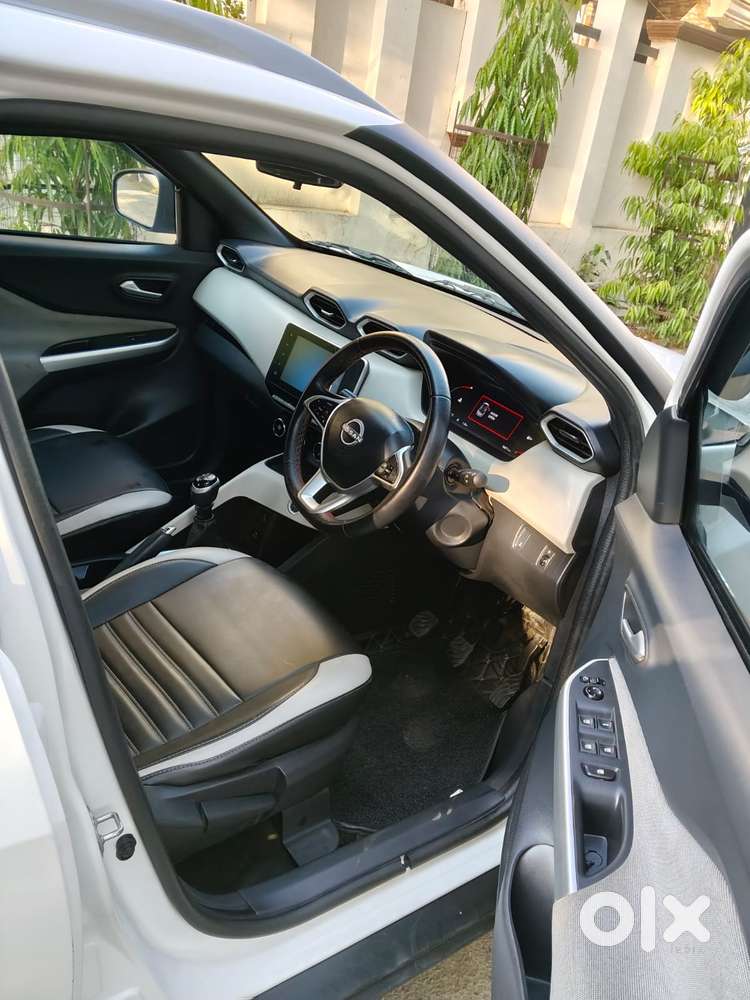 Nissan Magnite 1.0 Xv, 2024, Petrol